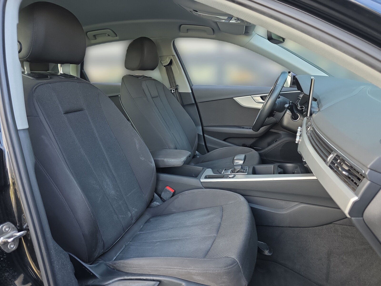 Audi A4 Limousine - zdjęcie 26