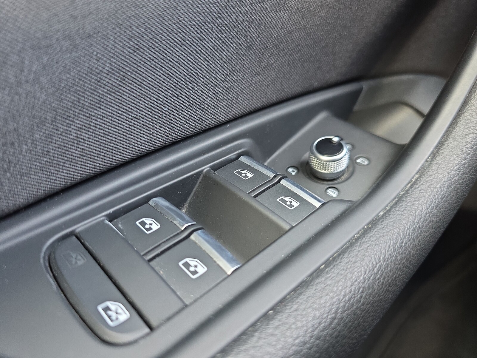 Audi A4 Limousine - zdjęcie 10