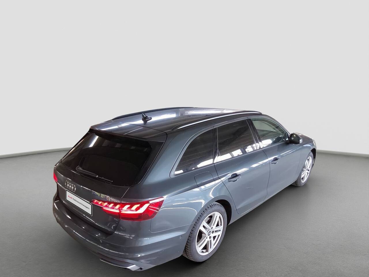 Audi A4 Avant - zdjęcie 2