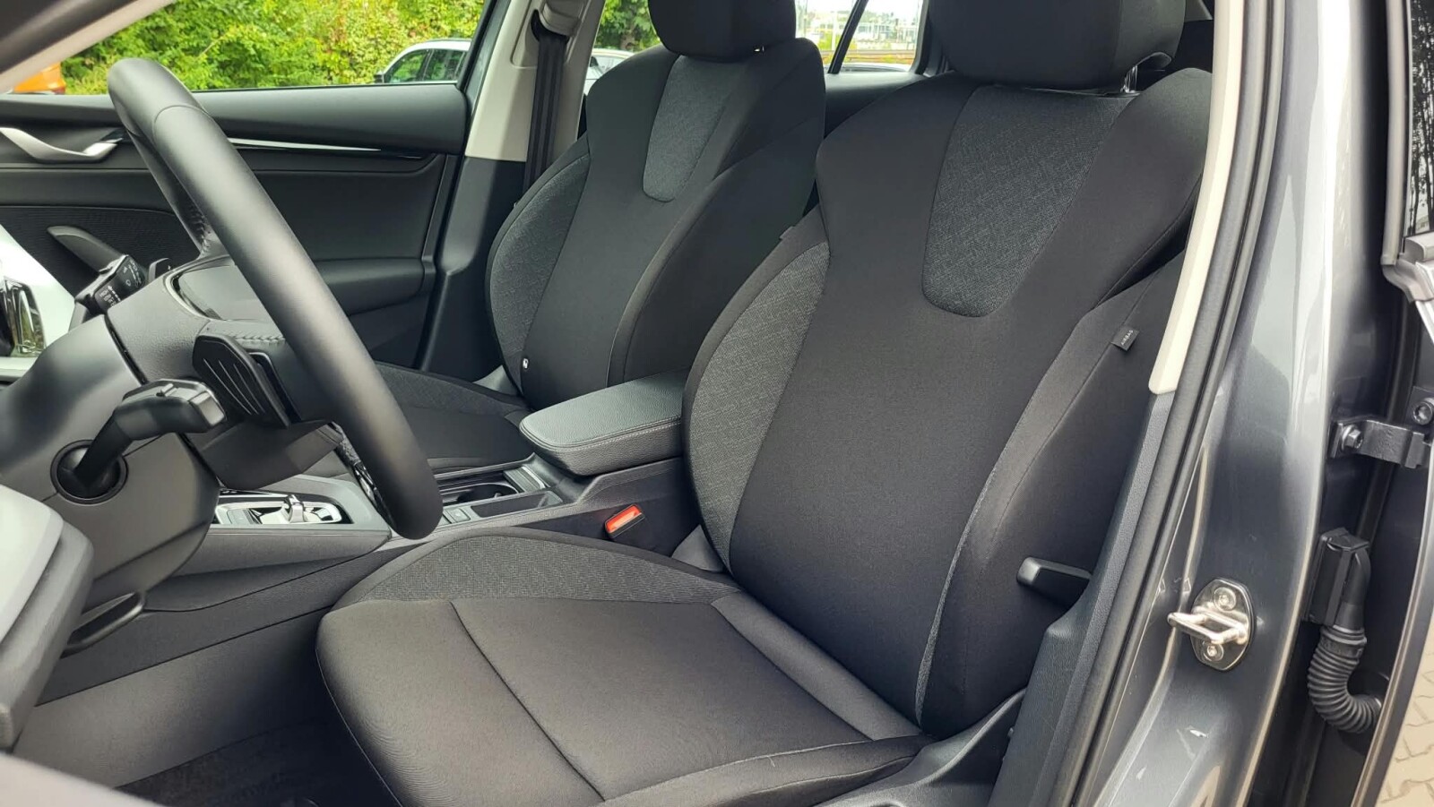 Škoda Octavia Combi - zdjęcie 11