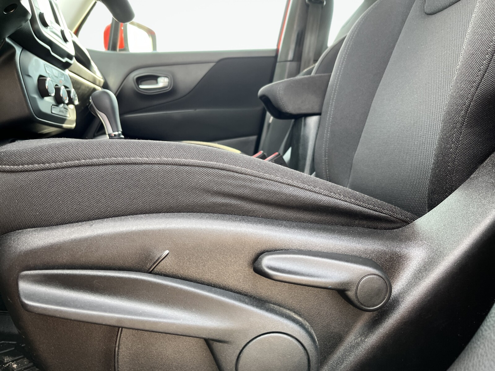 Jeep Renegade - zdjęcie 11