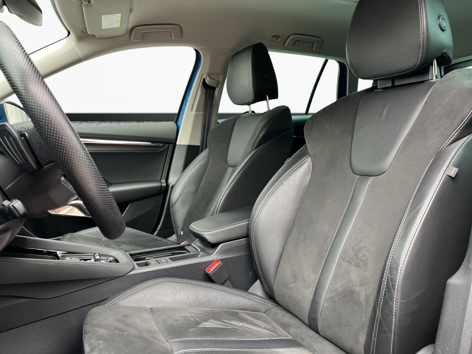 Škoda Octavia Combi - zdjęcie 12