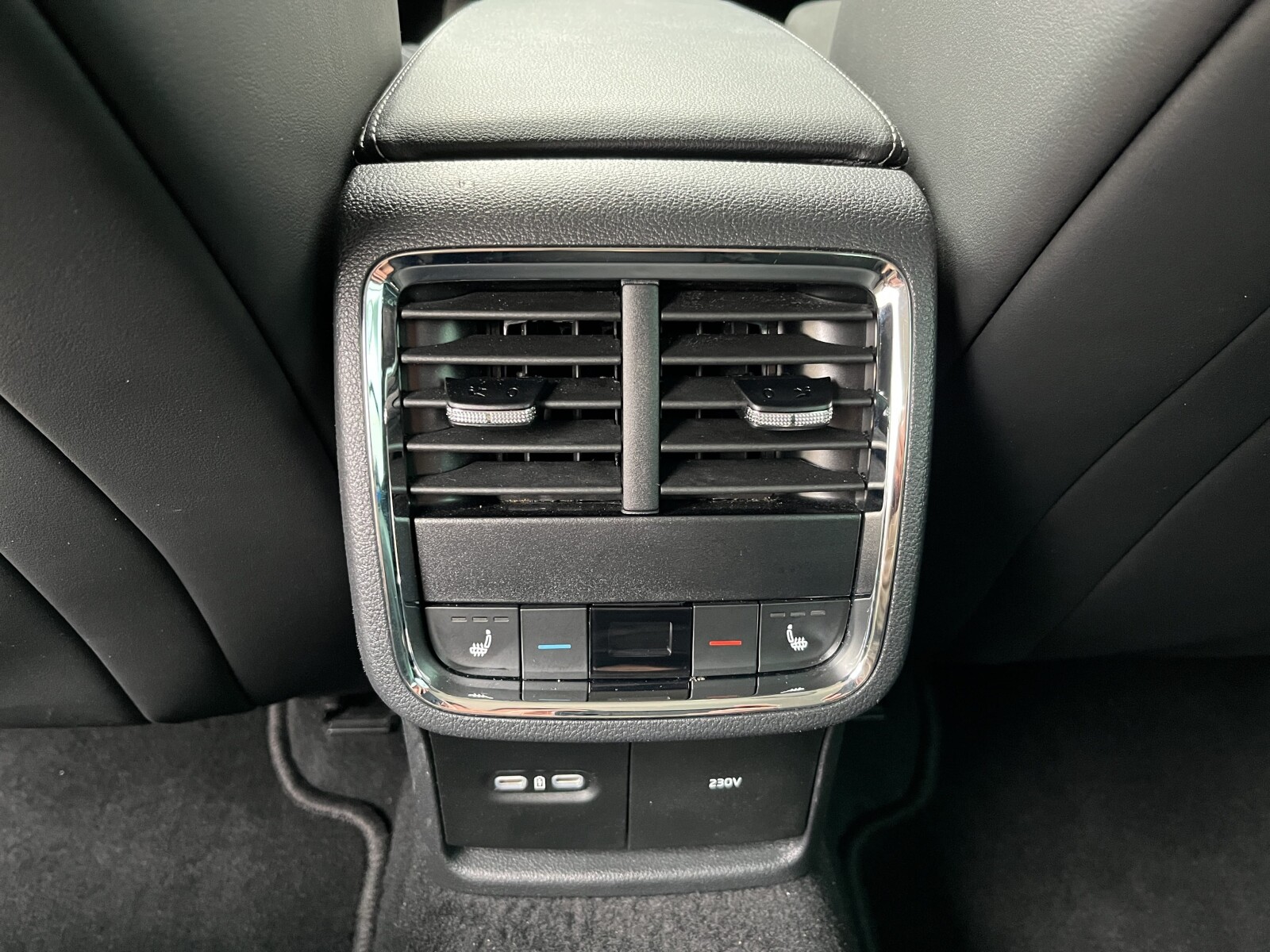 Škoda Octavia Combi - zdjęcie 15
