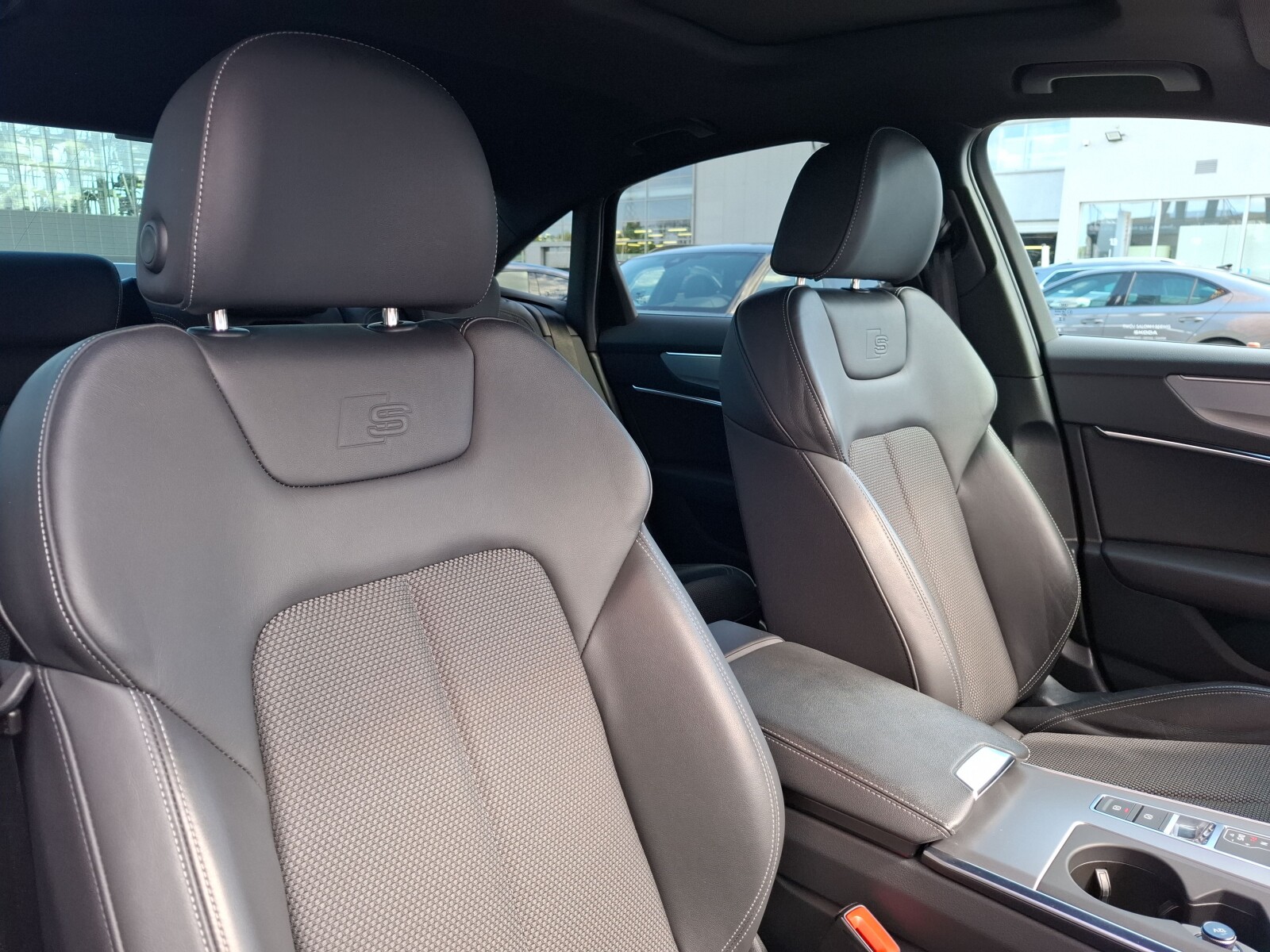 Audi A6 Limousine - zdjęcie 19