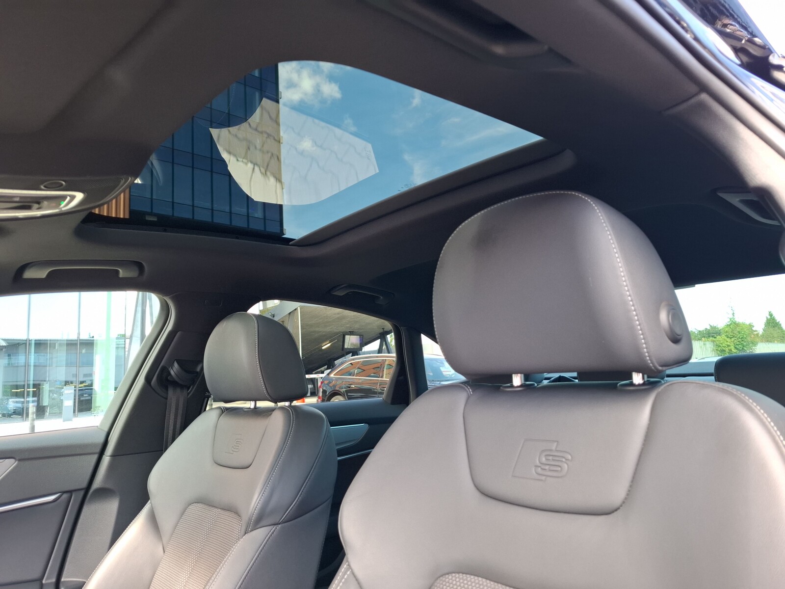 Audi A6 Limousine - zdjęcie 30