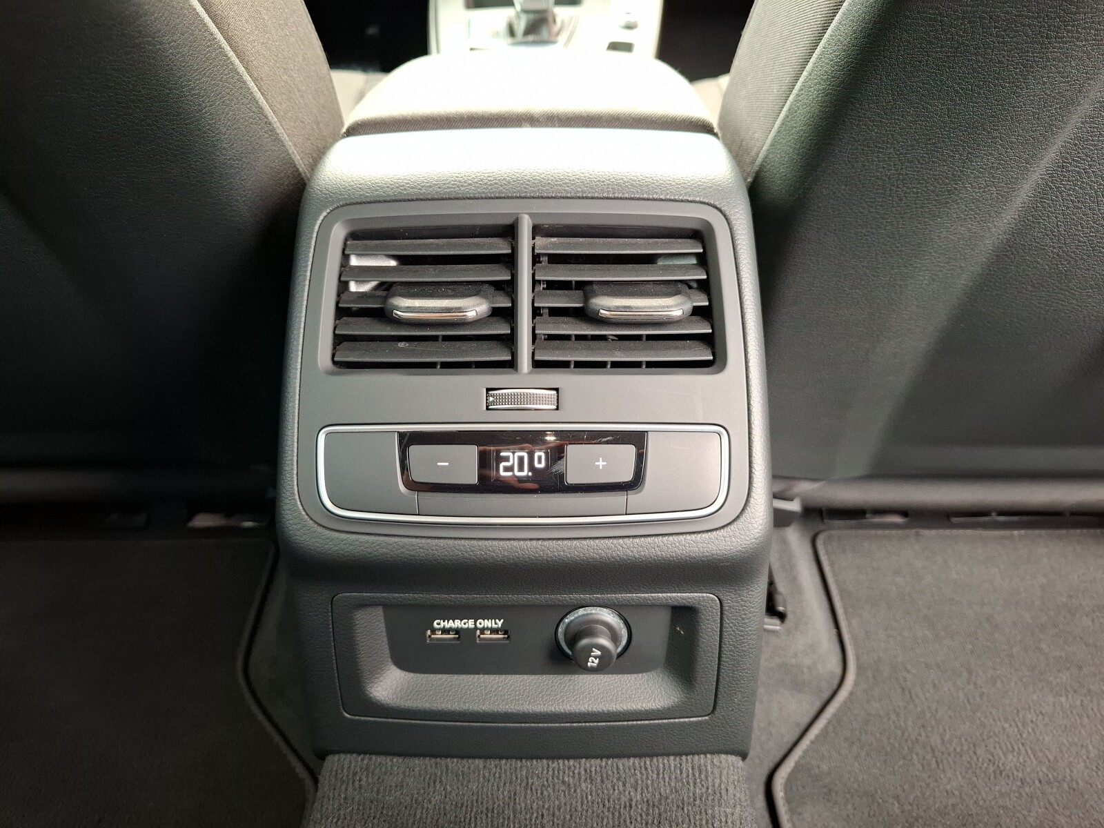 Audi A4 Avant - zdjęcie 22