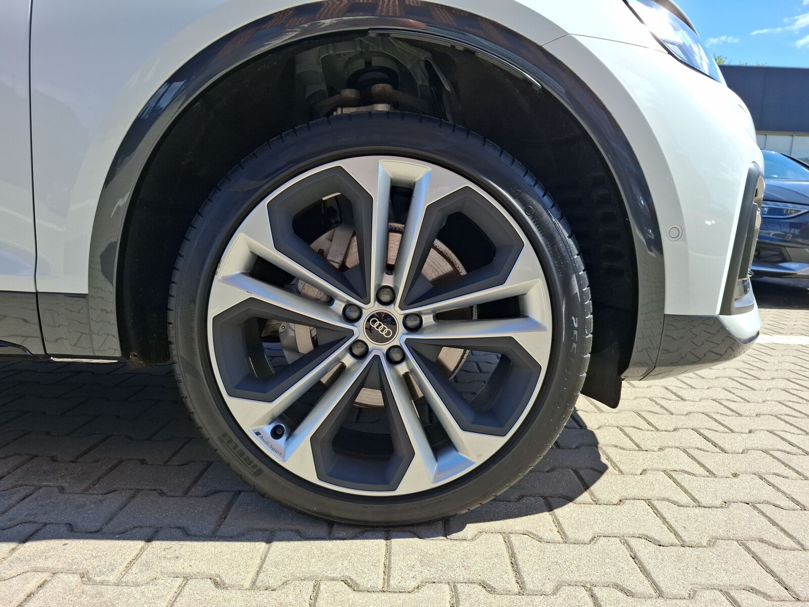 Audi Q5 Sportback - zdjęcie 16