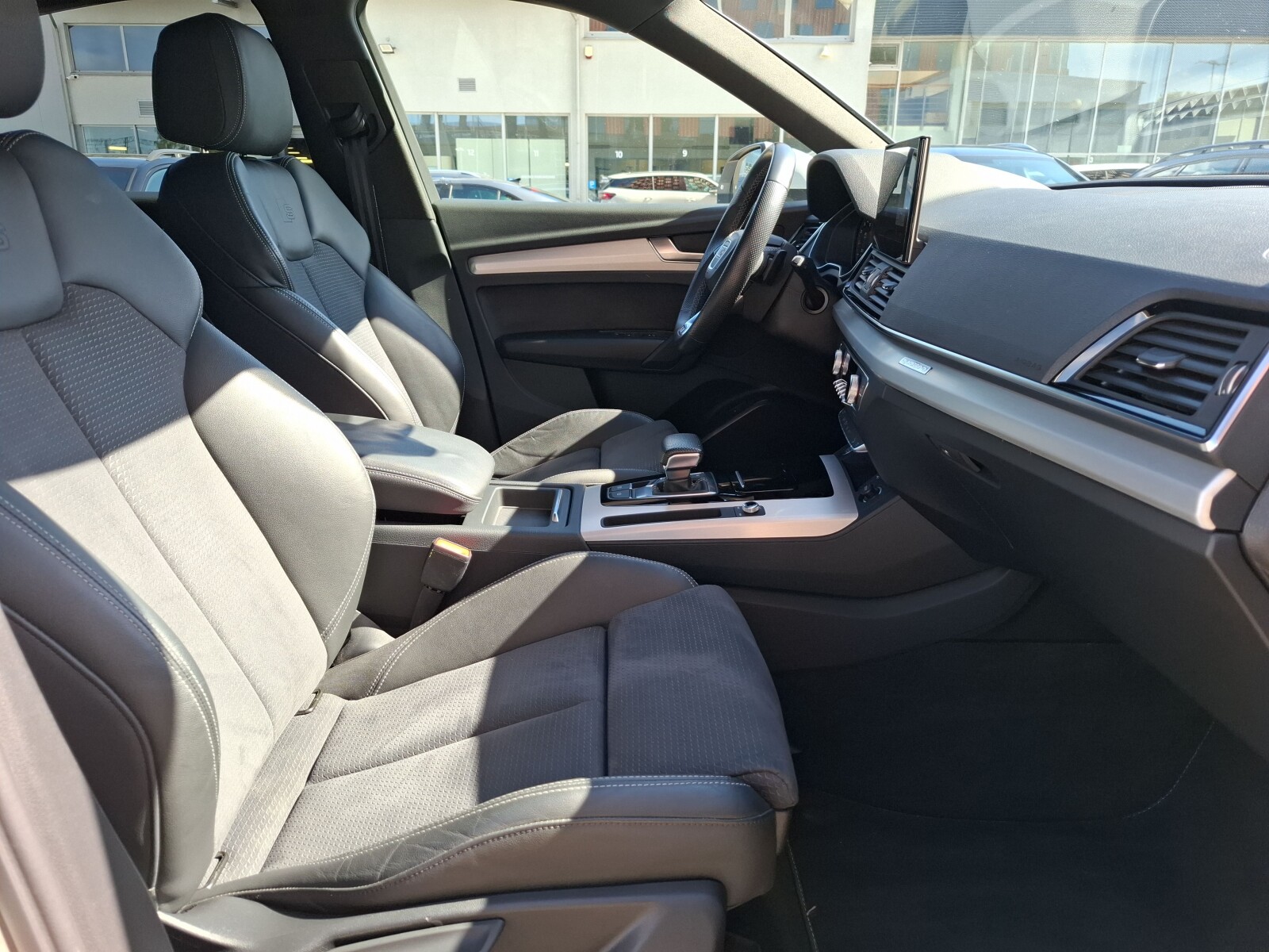 Audi Q5 Sportback - zdjęcie 18
