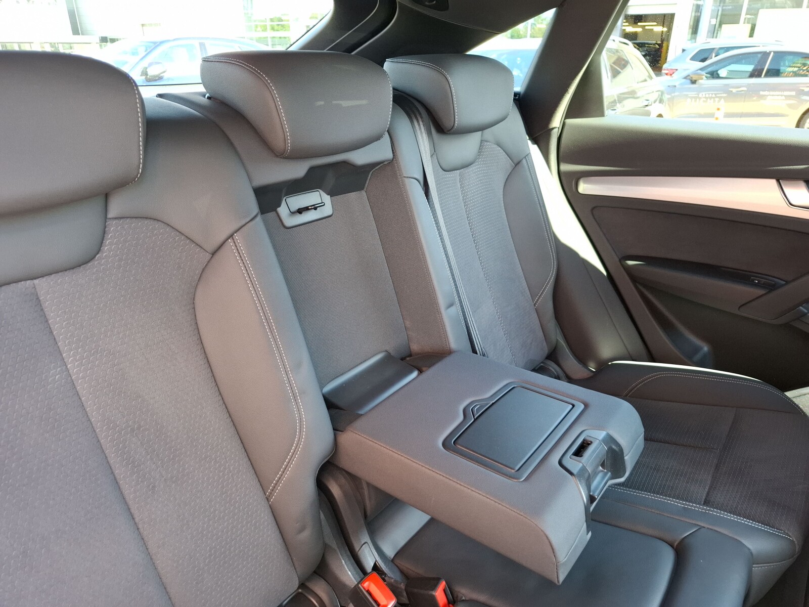 Audi Q5 Sportback - zdjęcie 19