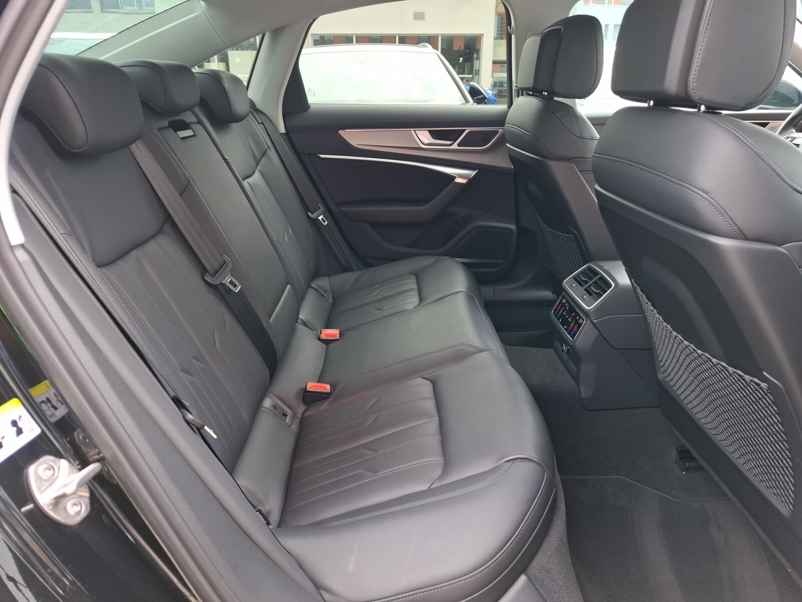 Audi A6 Limousine - zdjęcie 16