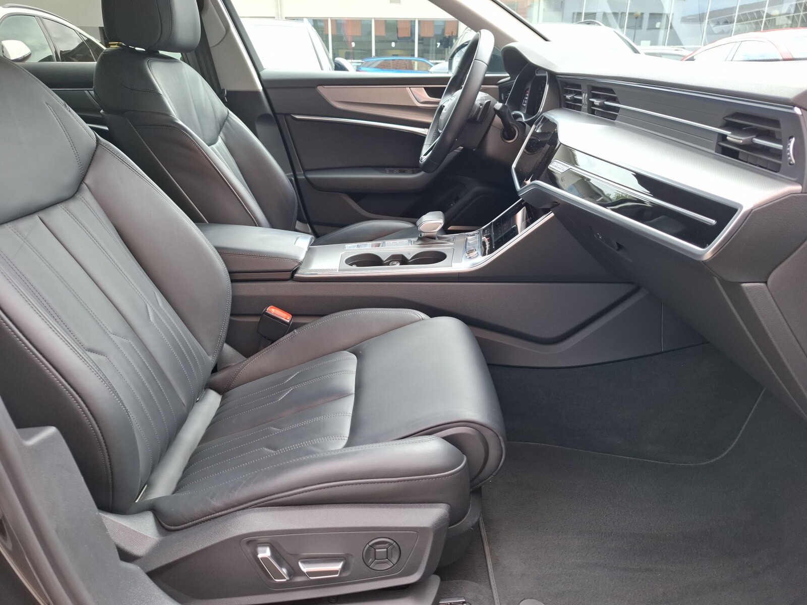 Audi A6 Limousine - zdjęcie 17