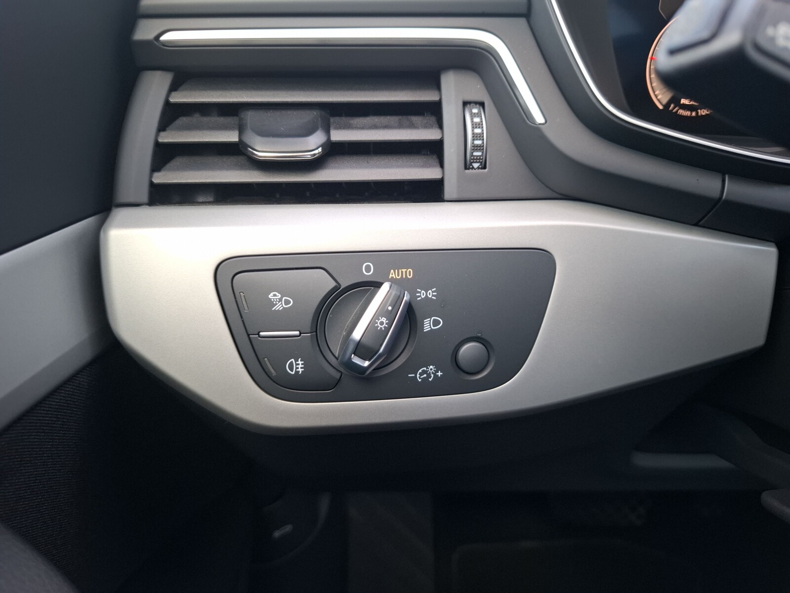 Audi A4 Allroad - zdjęcie 33