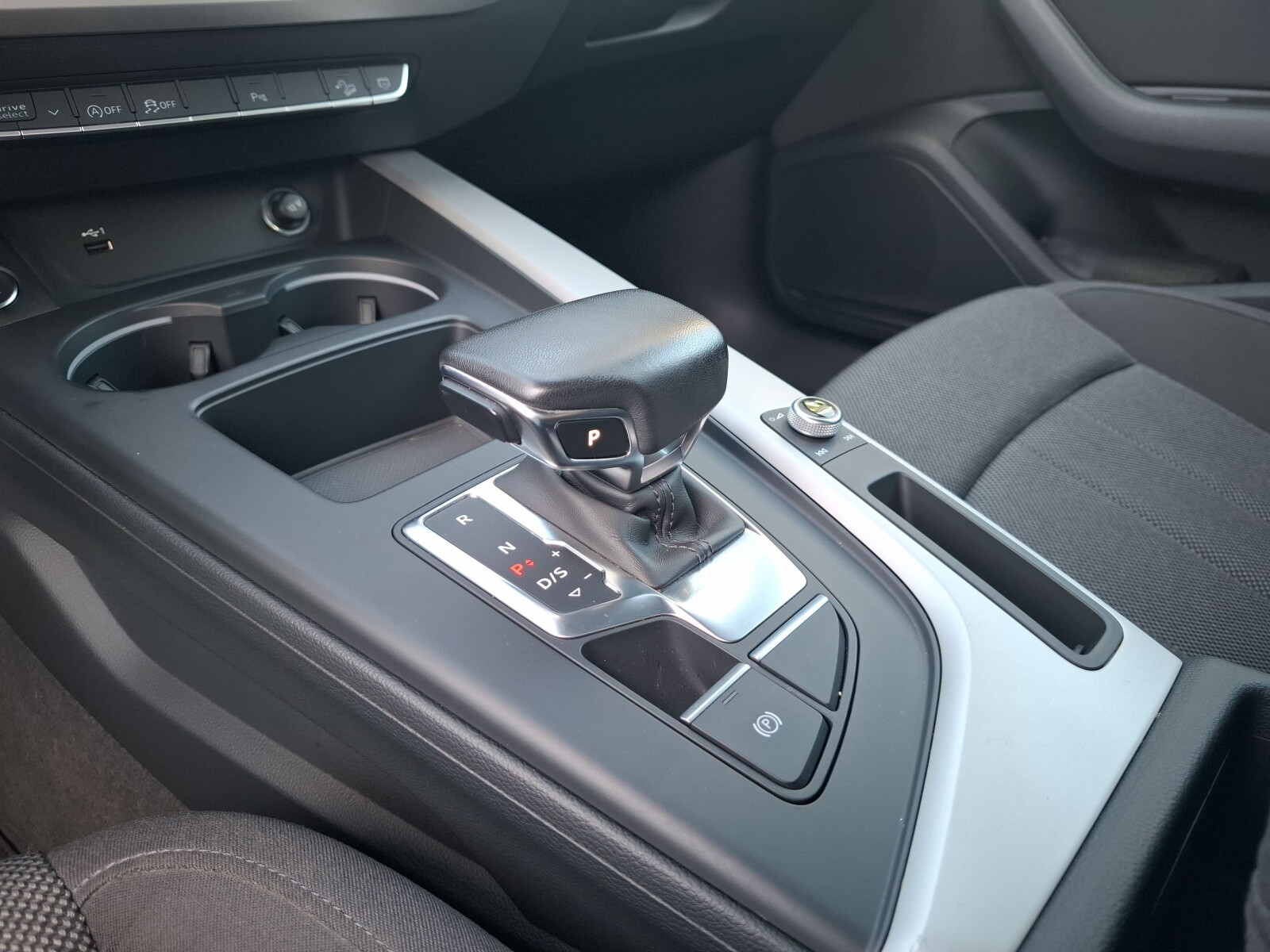 Audi A4 Allroad - zdjęcie 21