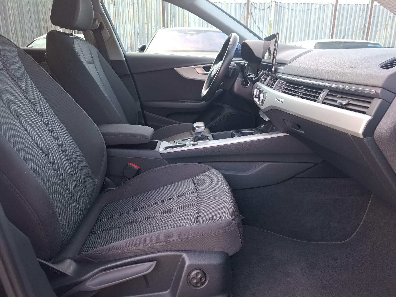 Audi A4 Allroad - zdjęcie 17