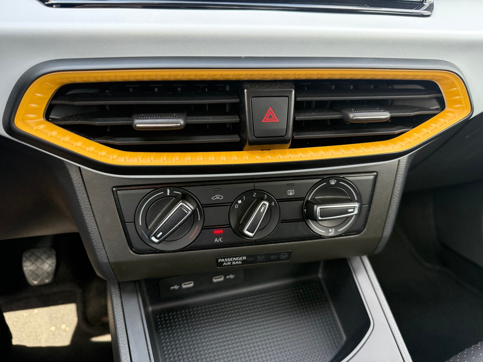 Seat Ibiza - zdjęcie 25