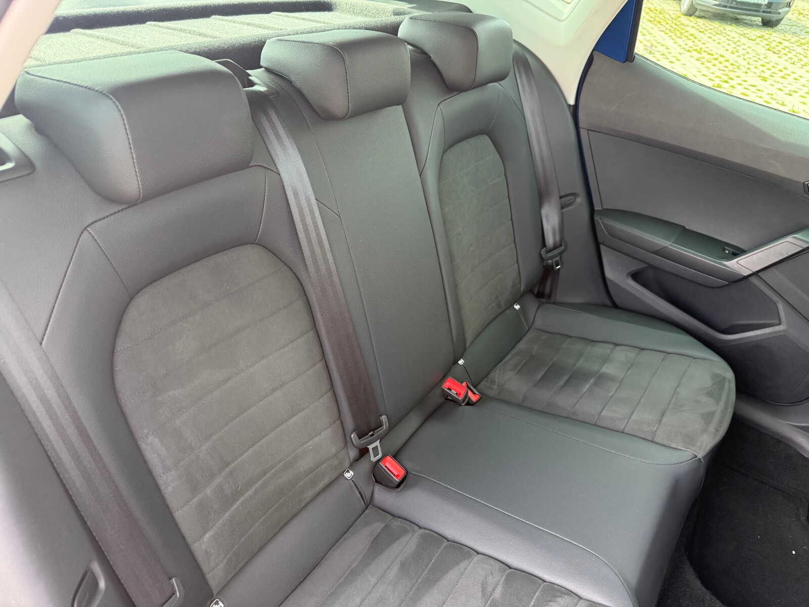 Seat Arona - zdjęcie 15