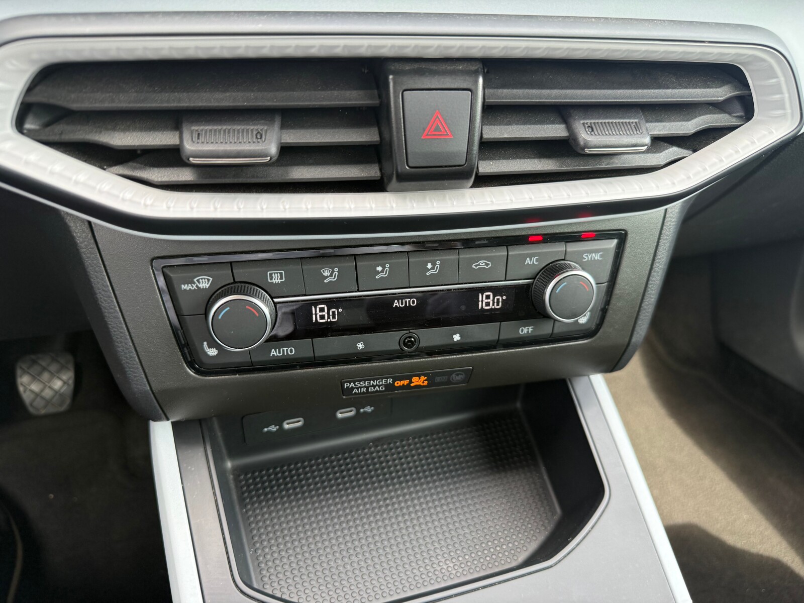 Seat Arona - zdjęcie 28