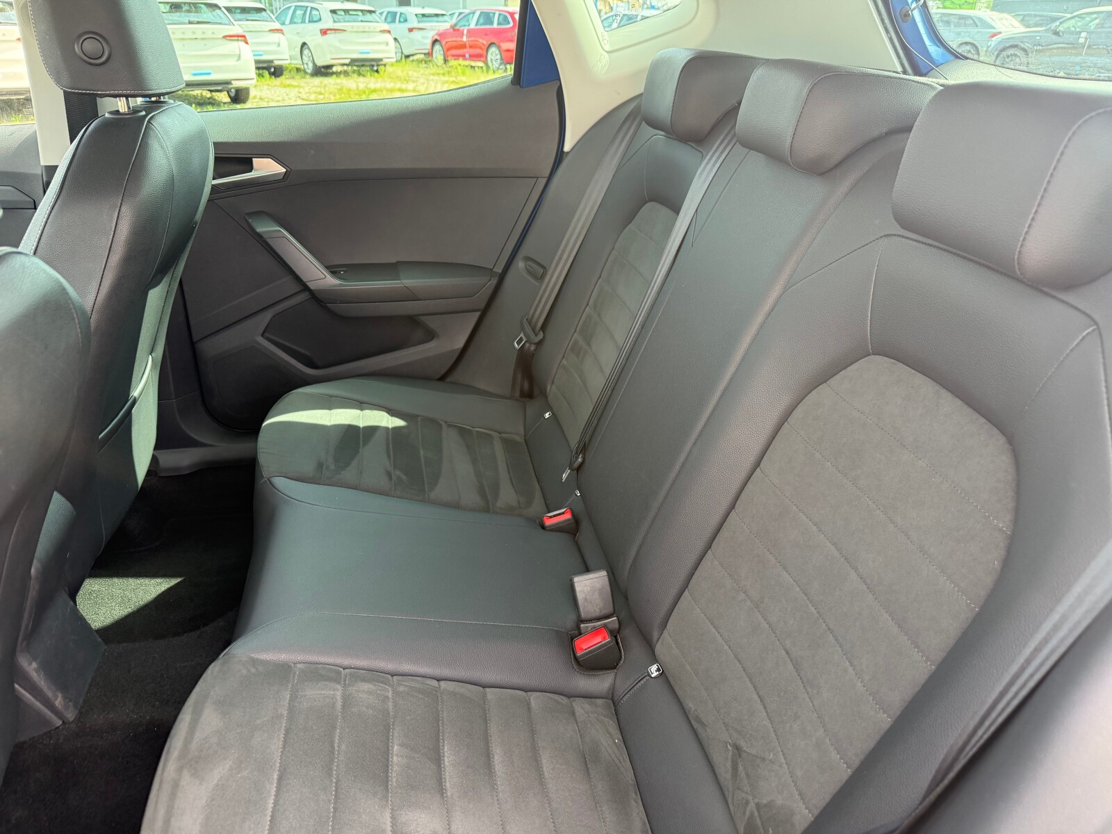Seat Arona - zdjęcie 13