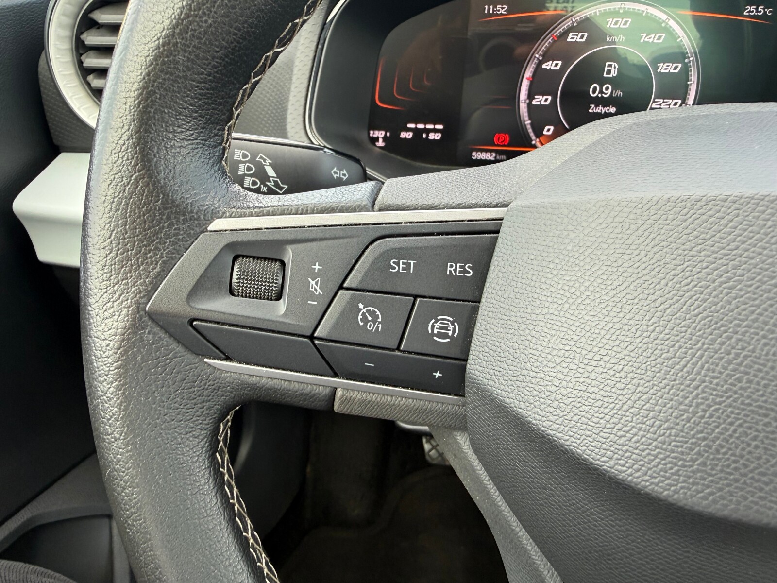 Seat Arona - zdjęcie 18