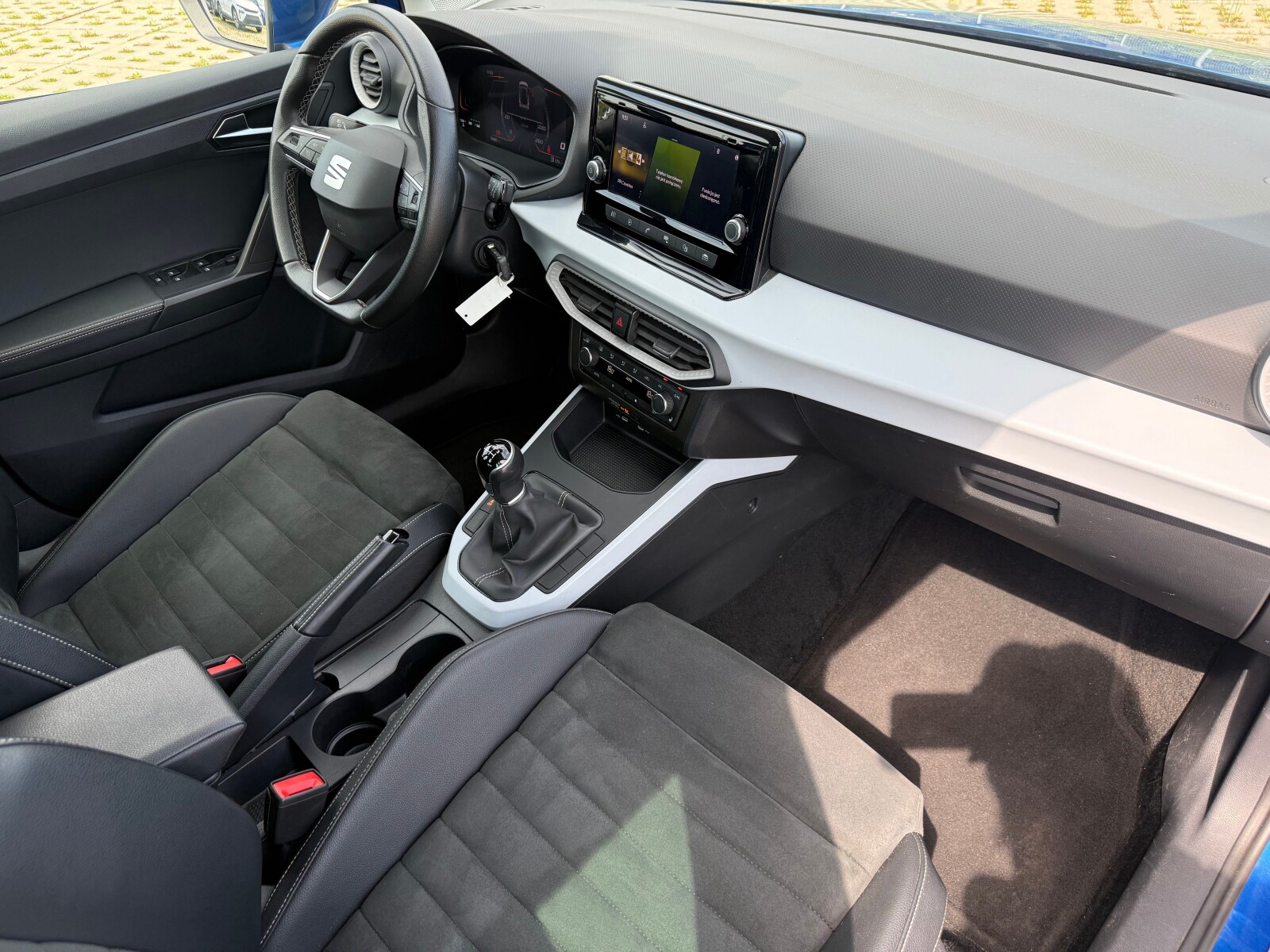 Seat Arona - zdjęcie 16