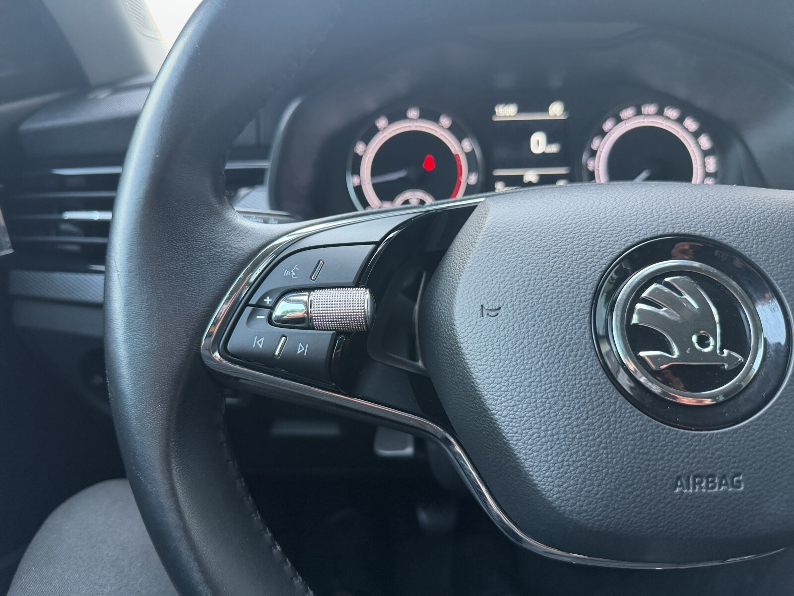Škoda Kamiq - zdjęcie 15