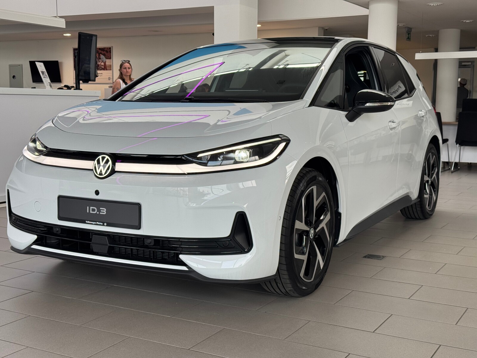 Neo Style! 79kWh 231KM! Pompa Ciepła! Kamery 360! Panorama! Od Ręki!