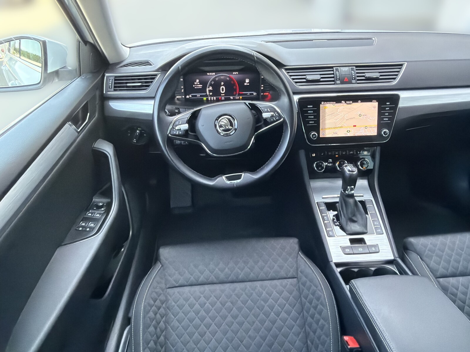 Škoda Superb Combi - zdjęcie 10