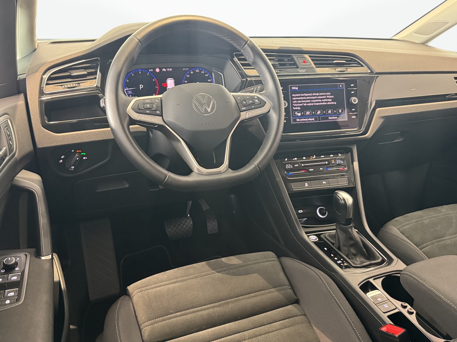 Volkswagen Touran - zdjęcie 15