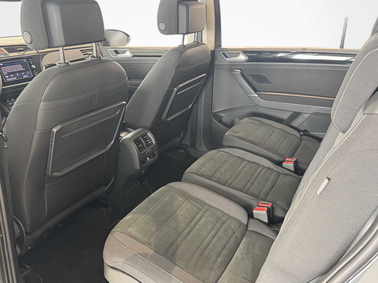 Volkswagen Touran - zdjęcie 13