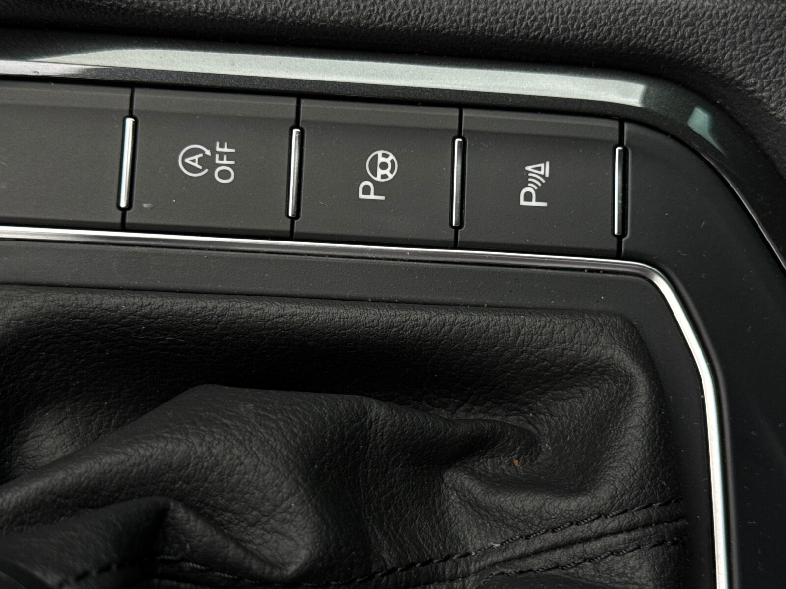 Volkswagen Tiguan - zdjęcie 21