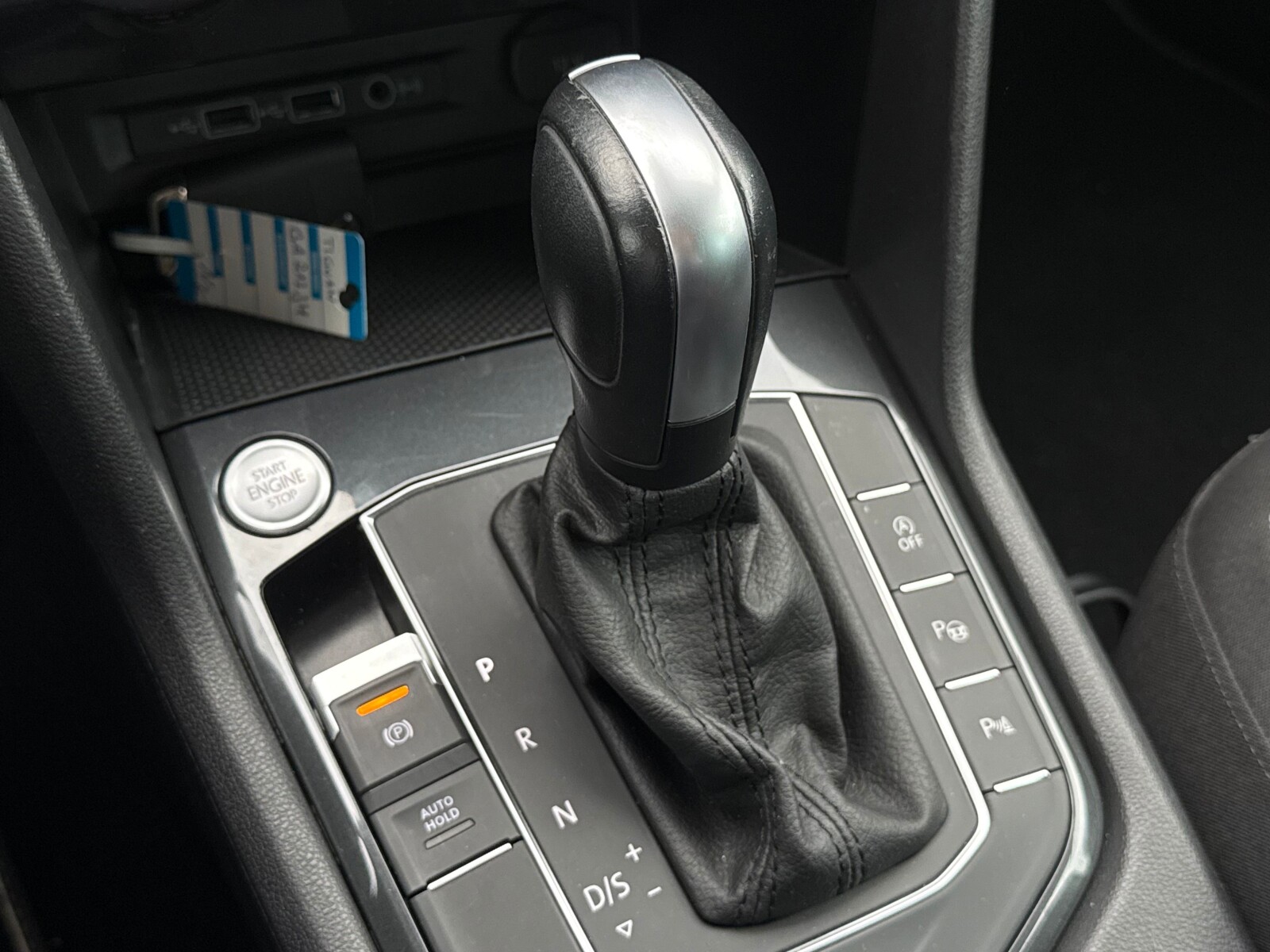 Volkswagen Tiguan - zdjęcie 19