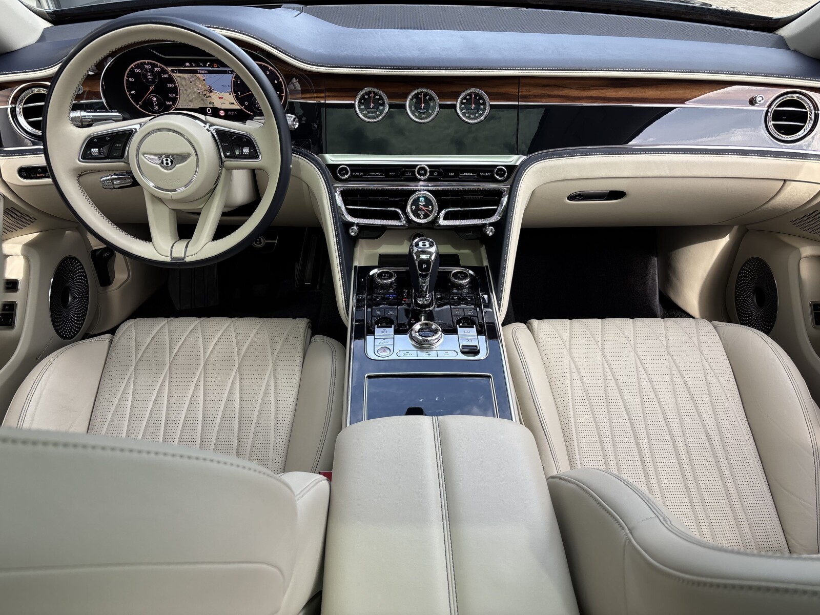 Bentley Continental Flying Spur - zdjęcie 9