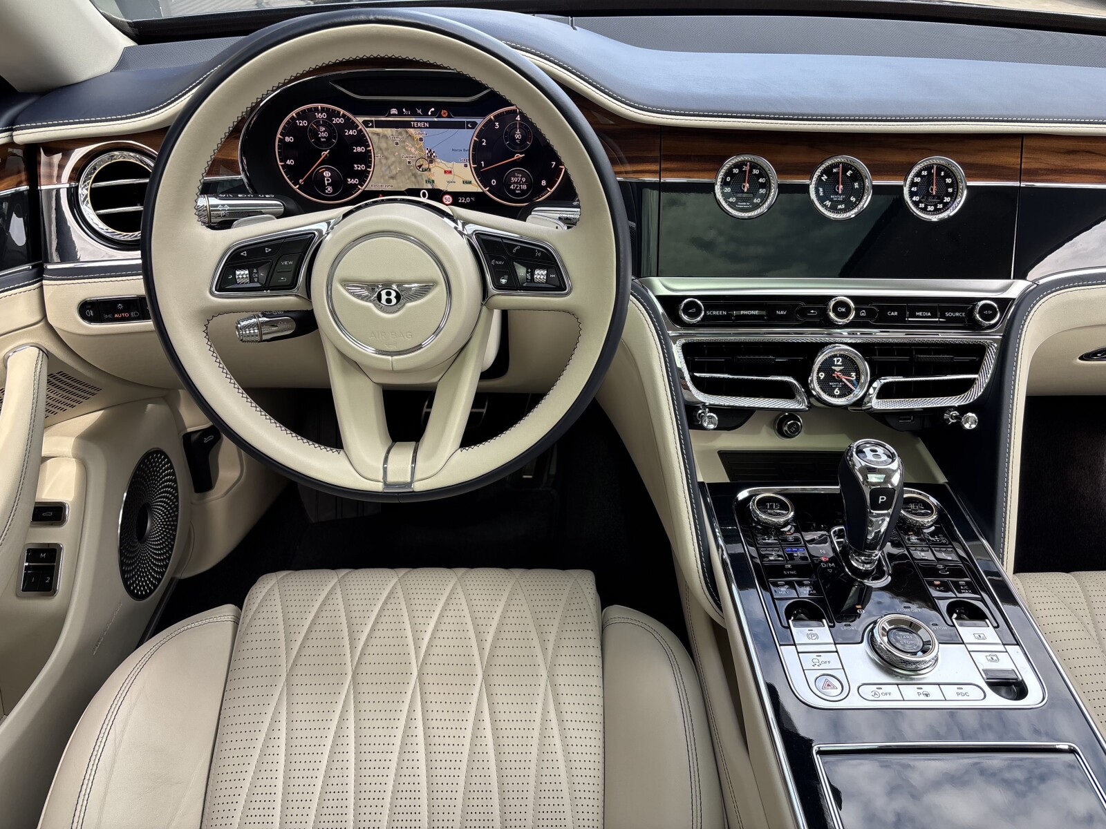 Bentley Continental Flying Spur - zdjęcie 10