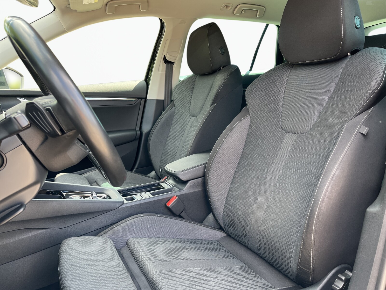 Škoda Octavia Combi - zdjęcie 12