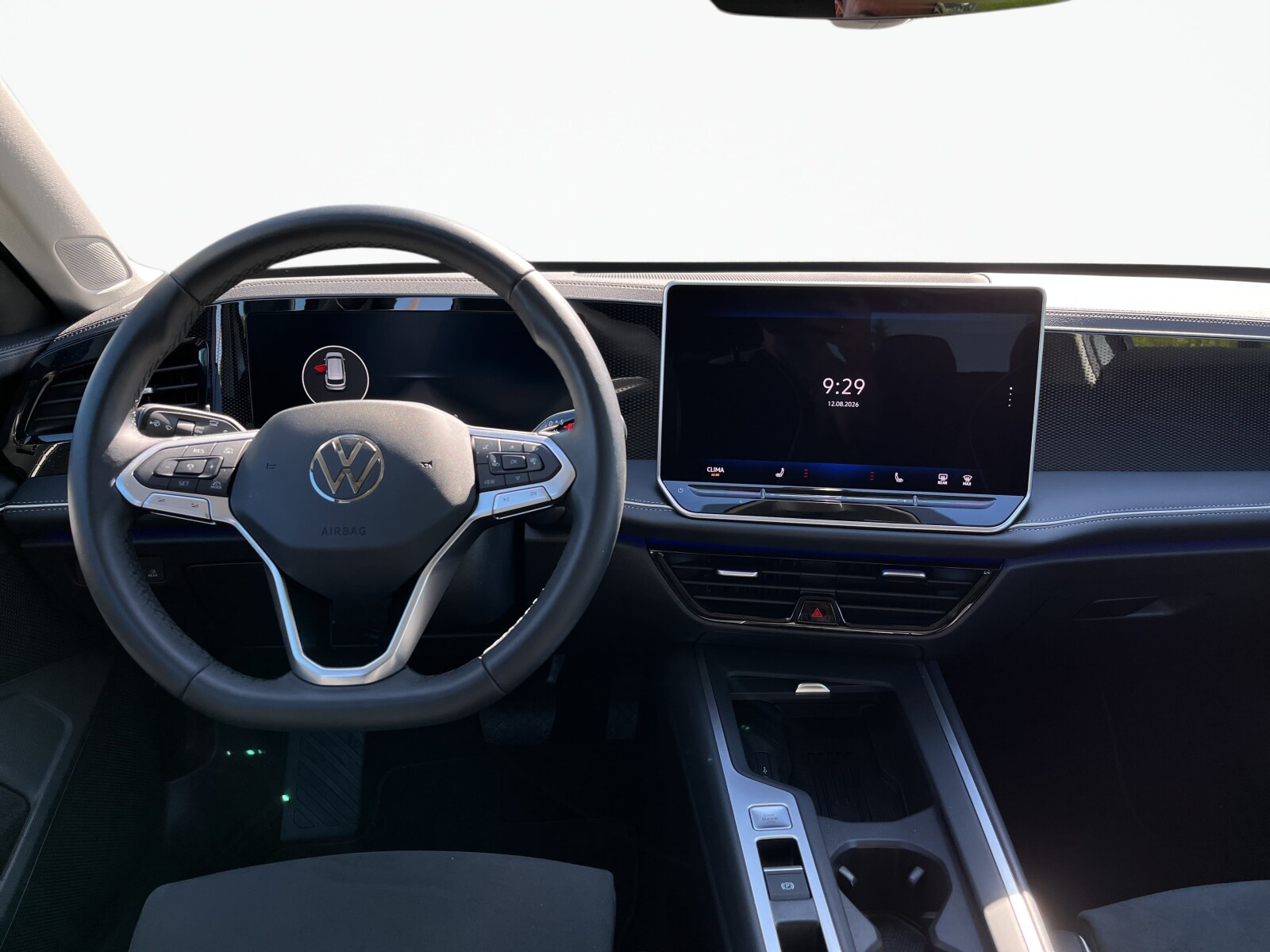 Volkswagen Passat Variant - zdjęcie 16