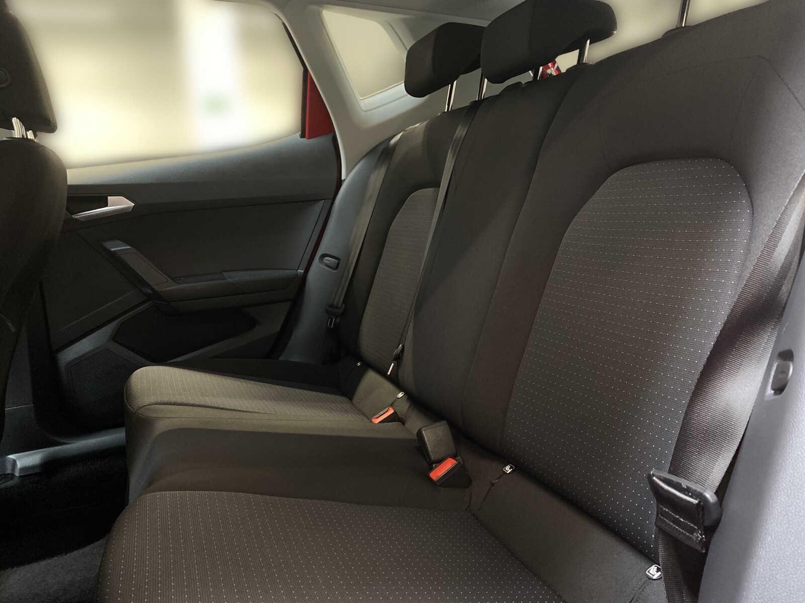 Seat Arona - zdjęcie 27