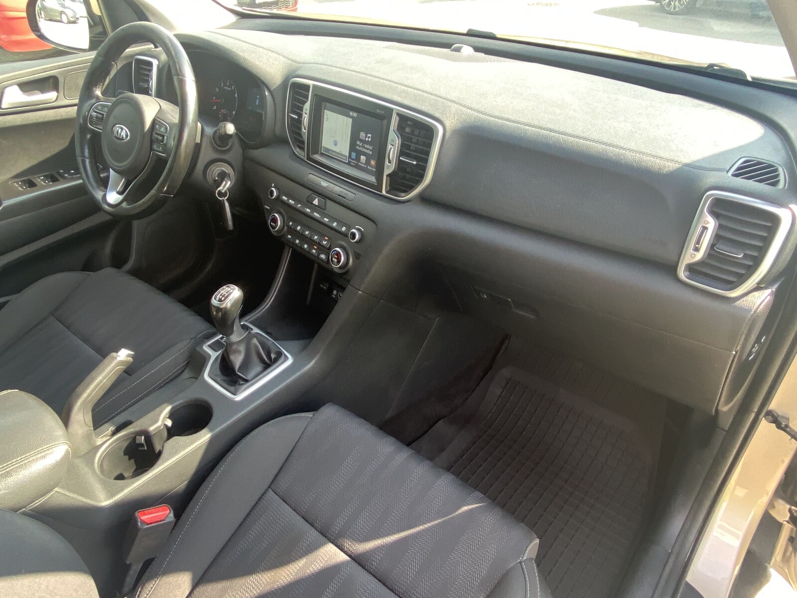 Kia Sportage - zdjęcie 17