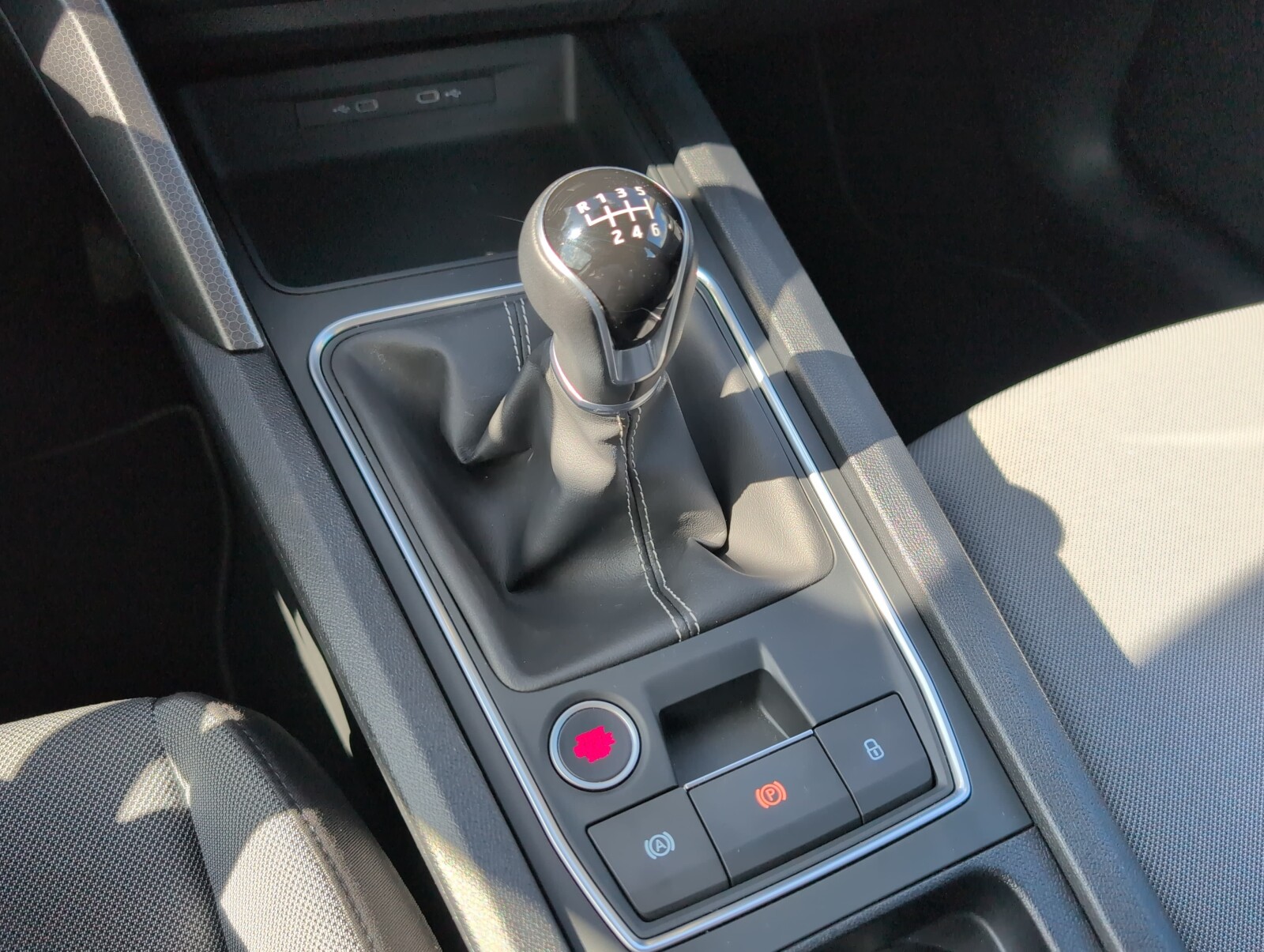 Seat Leon - zdjęcie 33