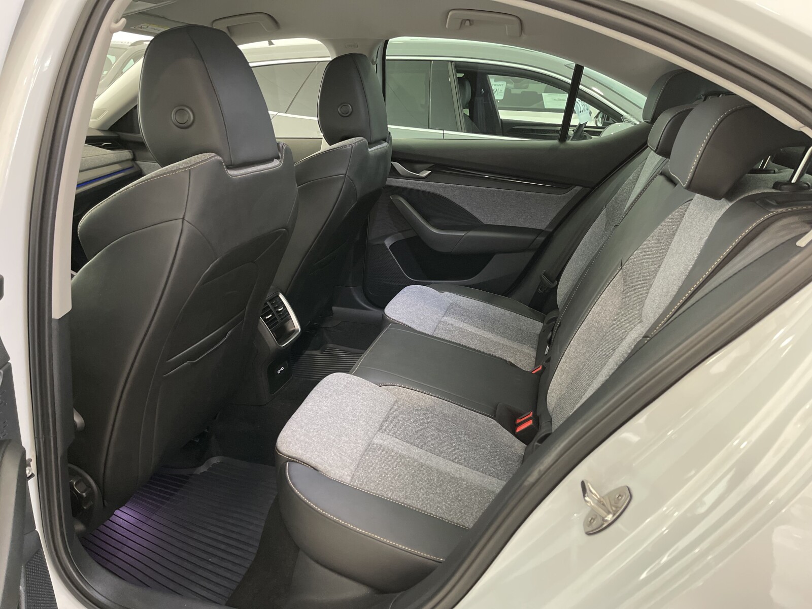 Škoda Octavia - zdjęcie 10