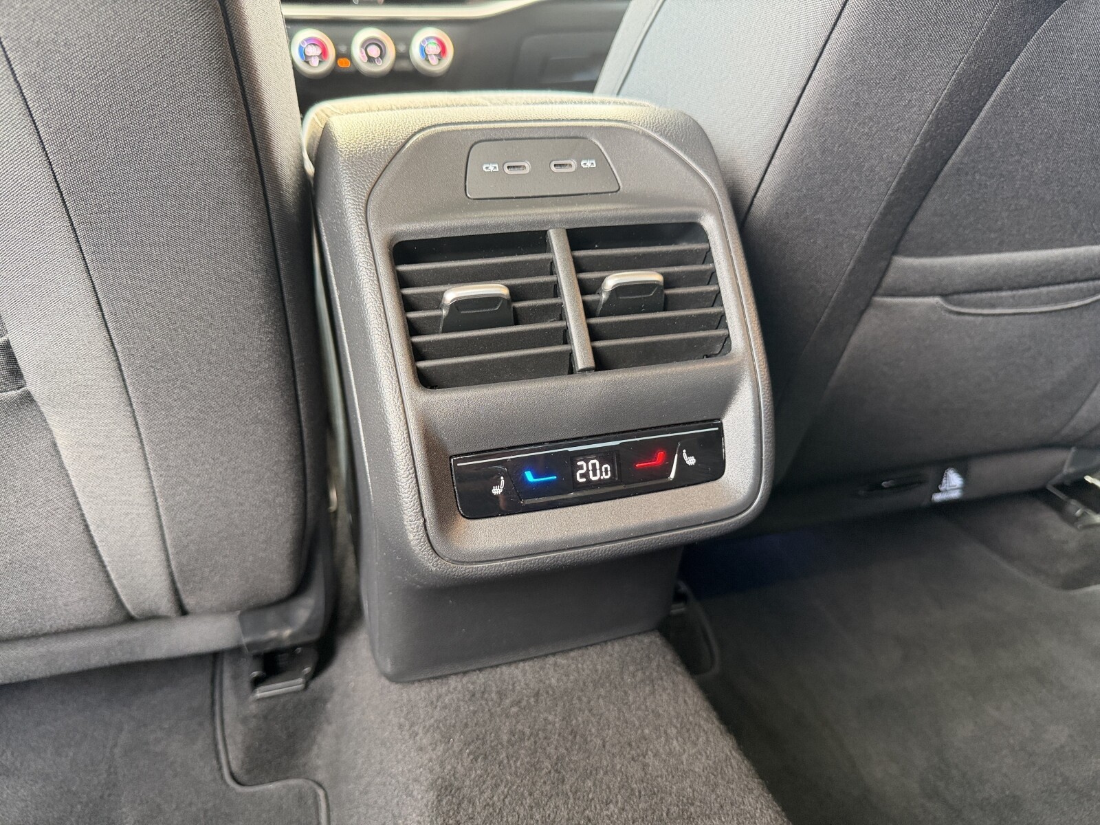 Škoda Superb - zdjęcie 36
