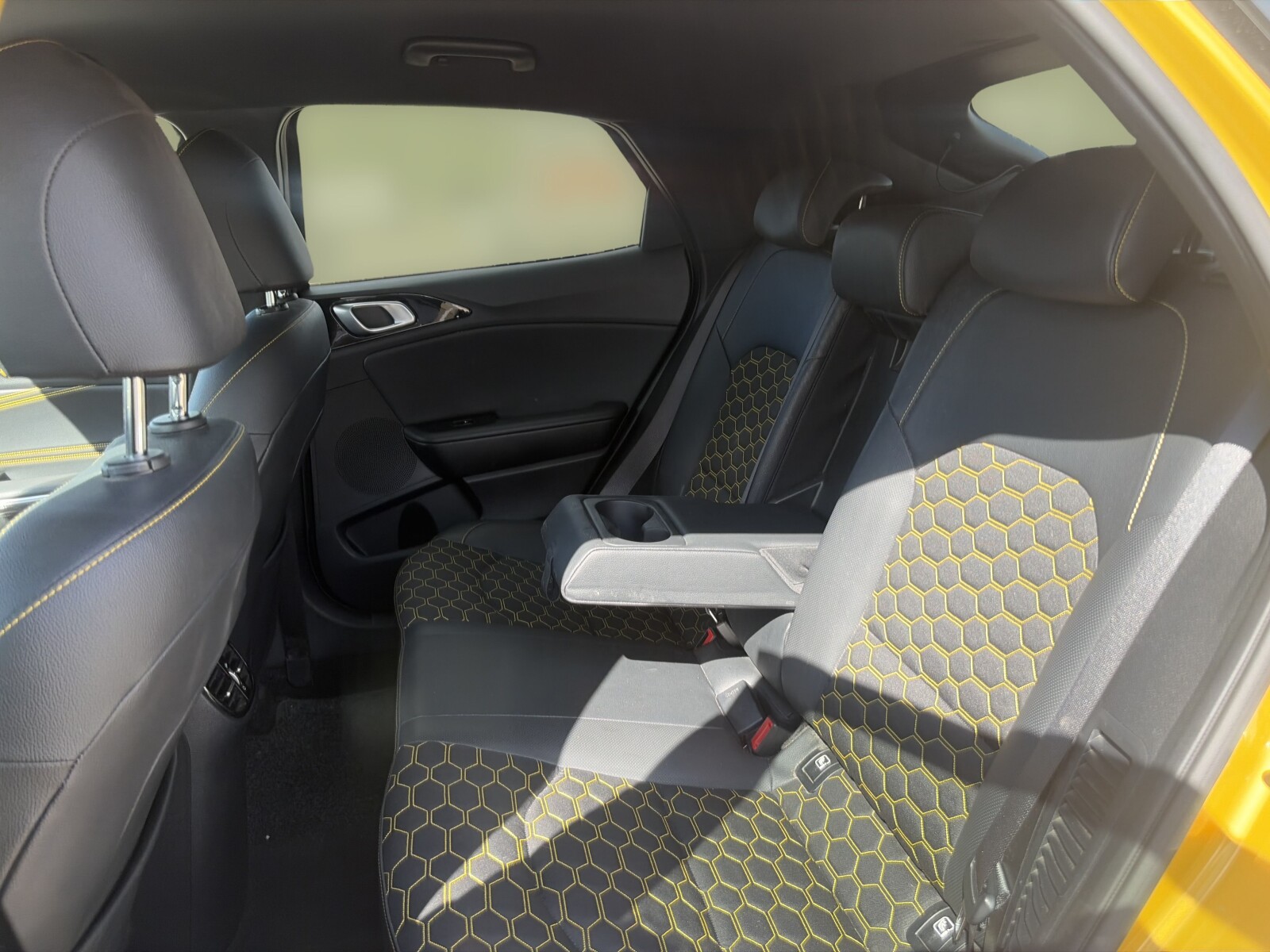 Kia XCeed - zdjęcie 16