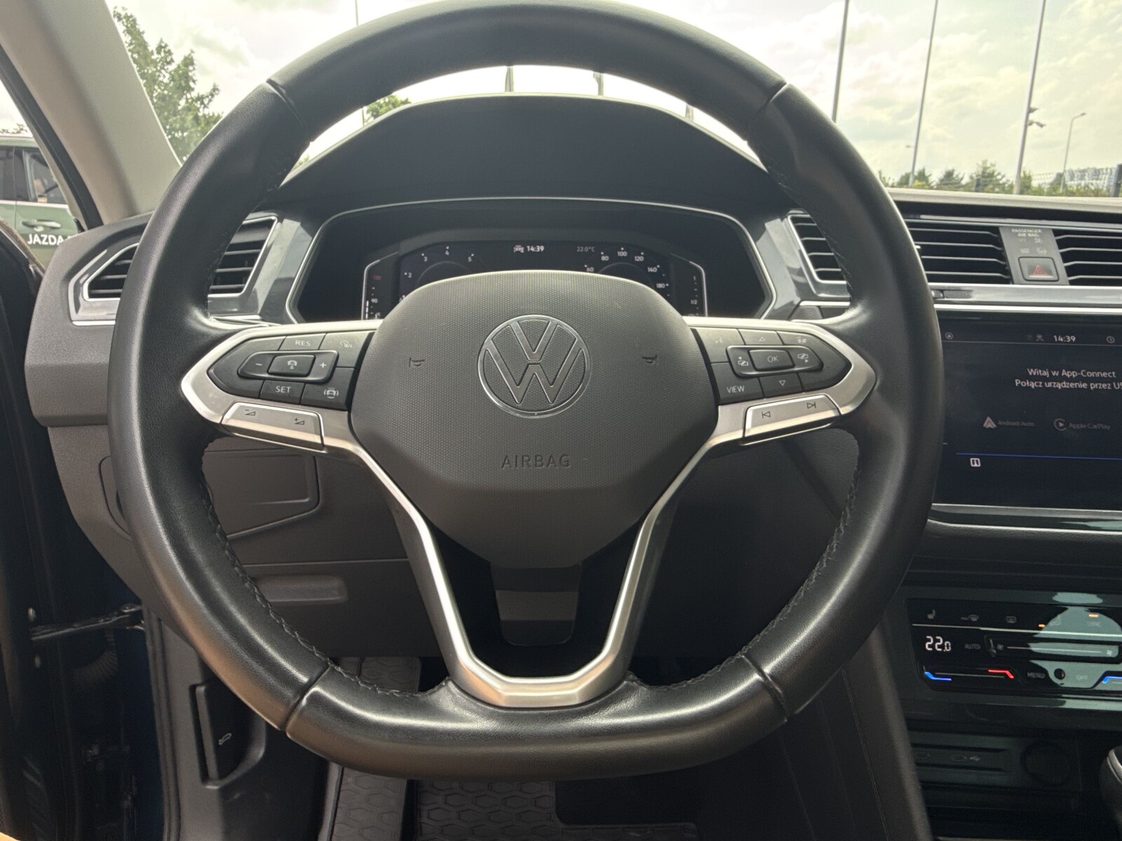 Volkswagen Tiguan - zdjęcie 16