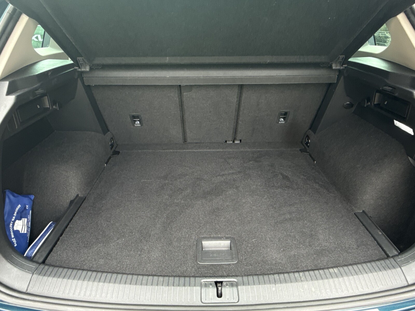 Volkswagen Tiguan - zdjęcie 26