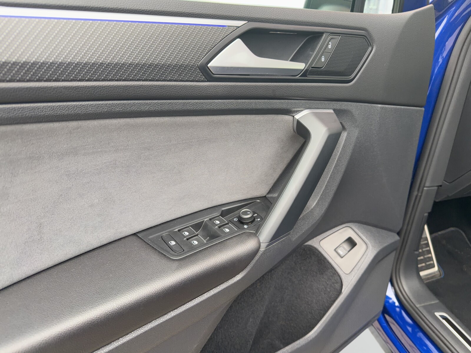 Volkswagen Tiguan - zdjęcie 14