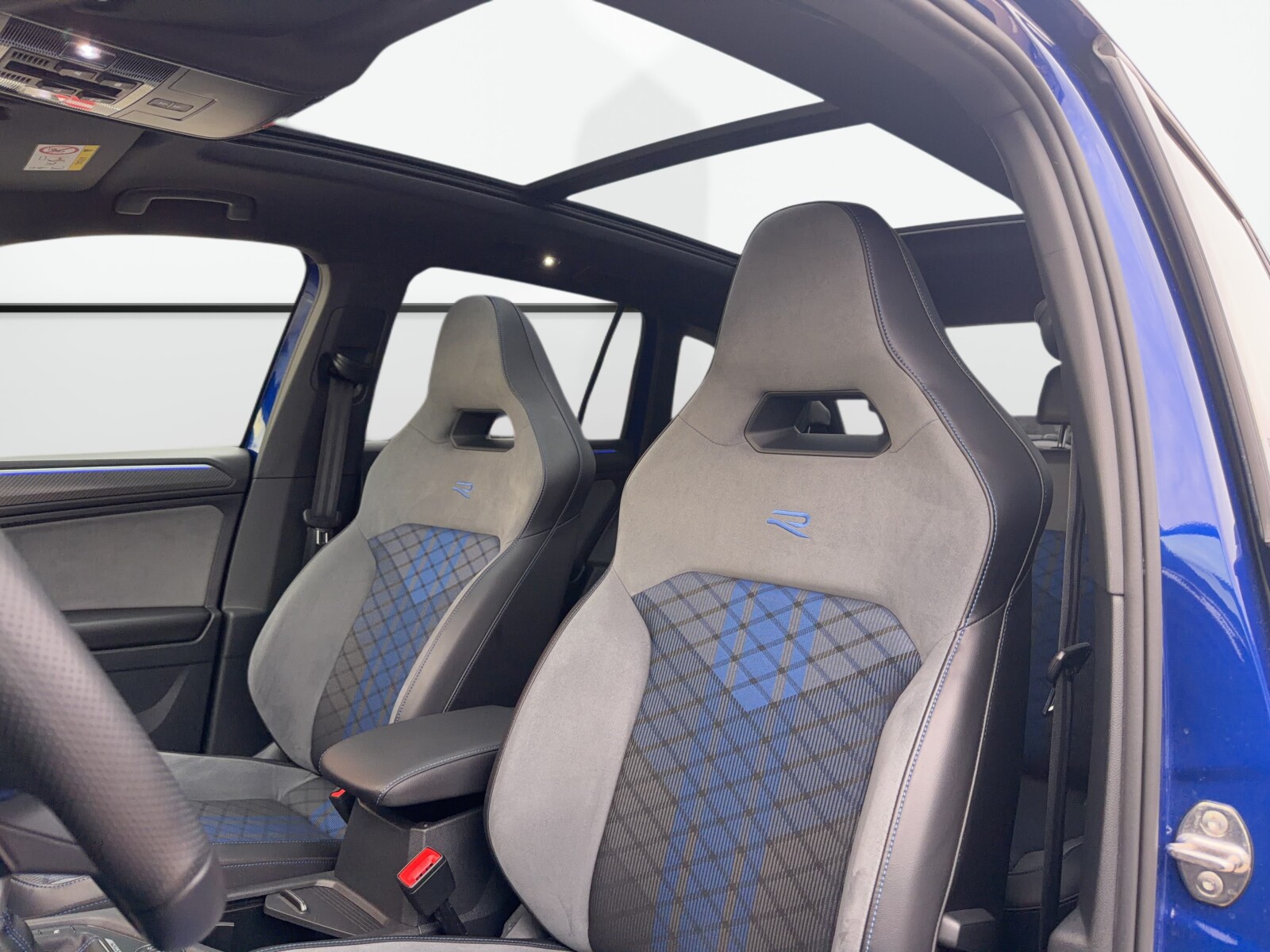 Volkswagen Tiguan - zdjęcie 12