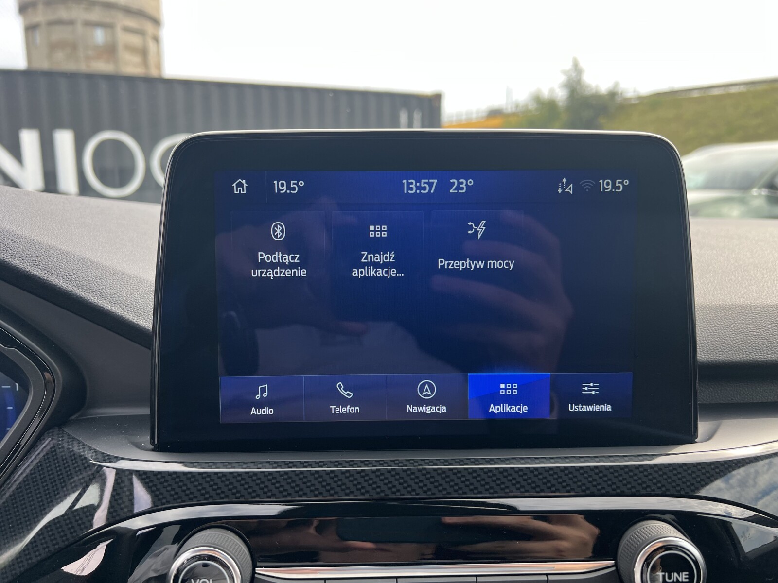 Ford Kuga - zdjęcie 14