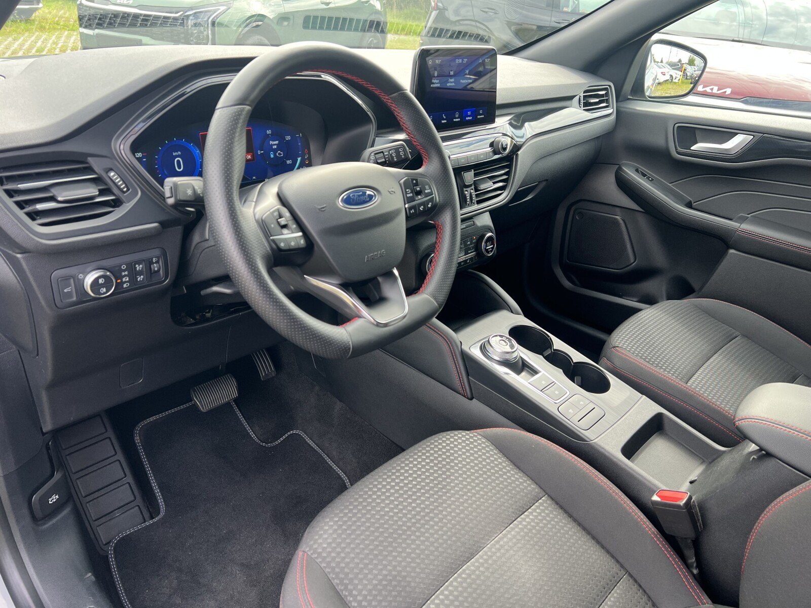 Ford Kuga - zdjęcie 10