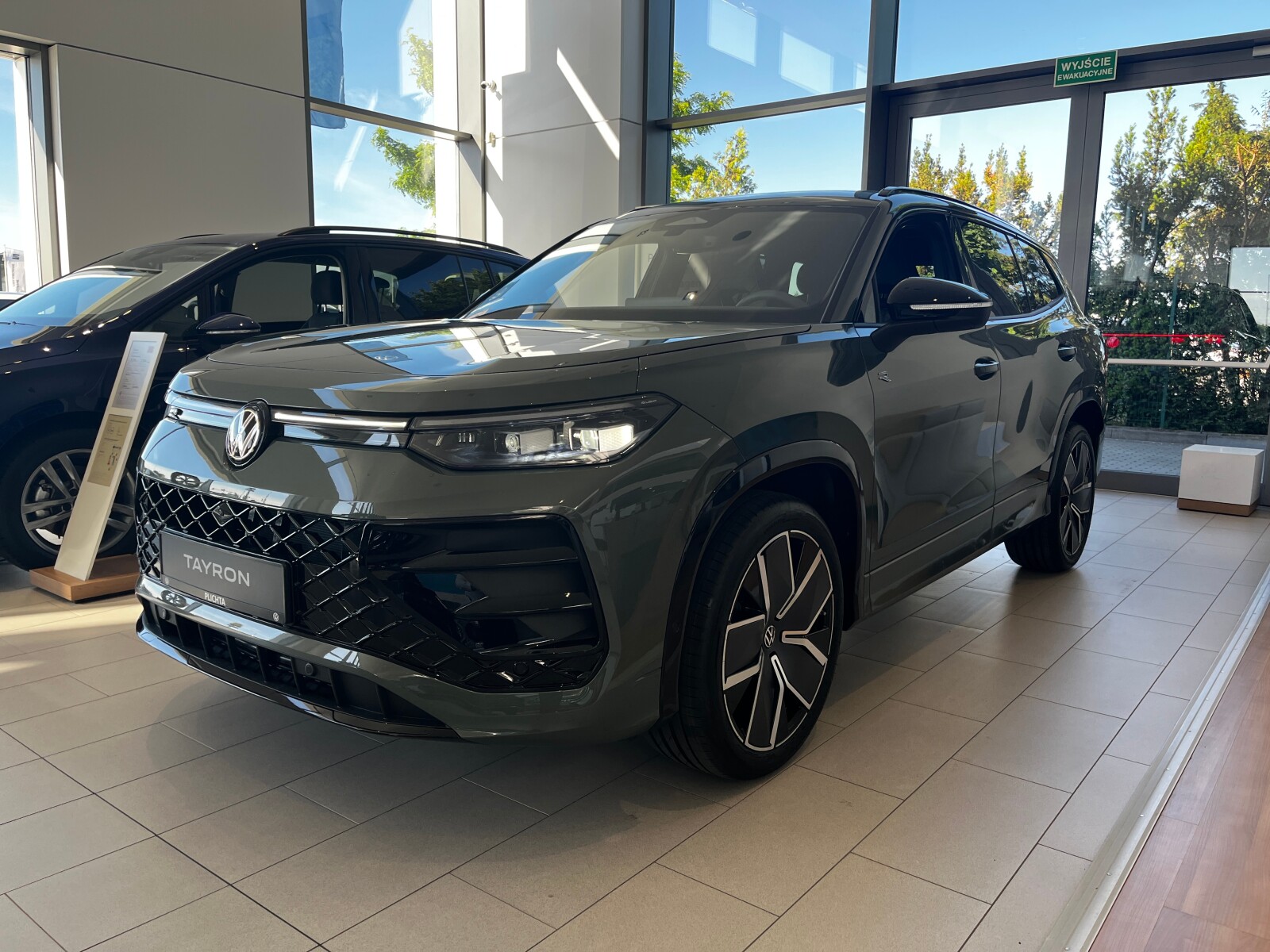 OD RĘKI ! Tayron R-Line Plus 2.0 TSI 4MOTION 150 KW / 204 KM DSG OD RĘKI ! Tayron R-Line Plus 2.0 TSI 4MOTION 150 KW / 204 KM DSG