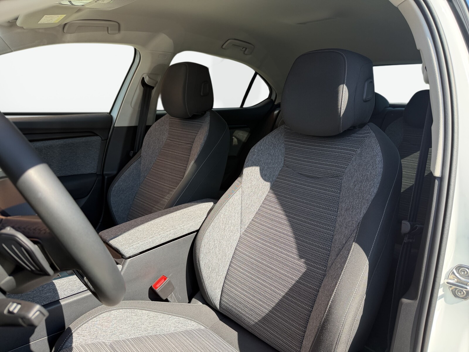 Škoda Superb - zdjęcie 12