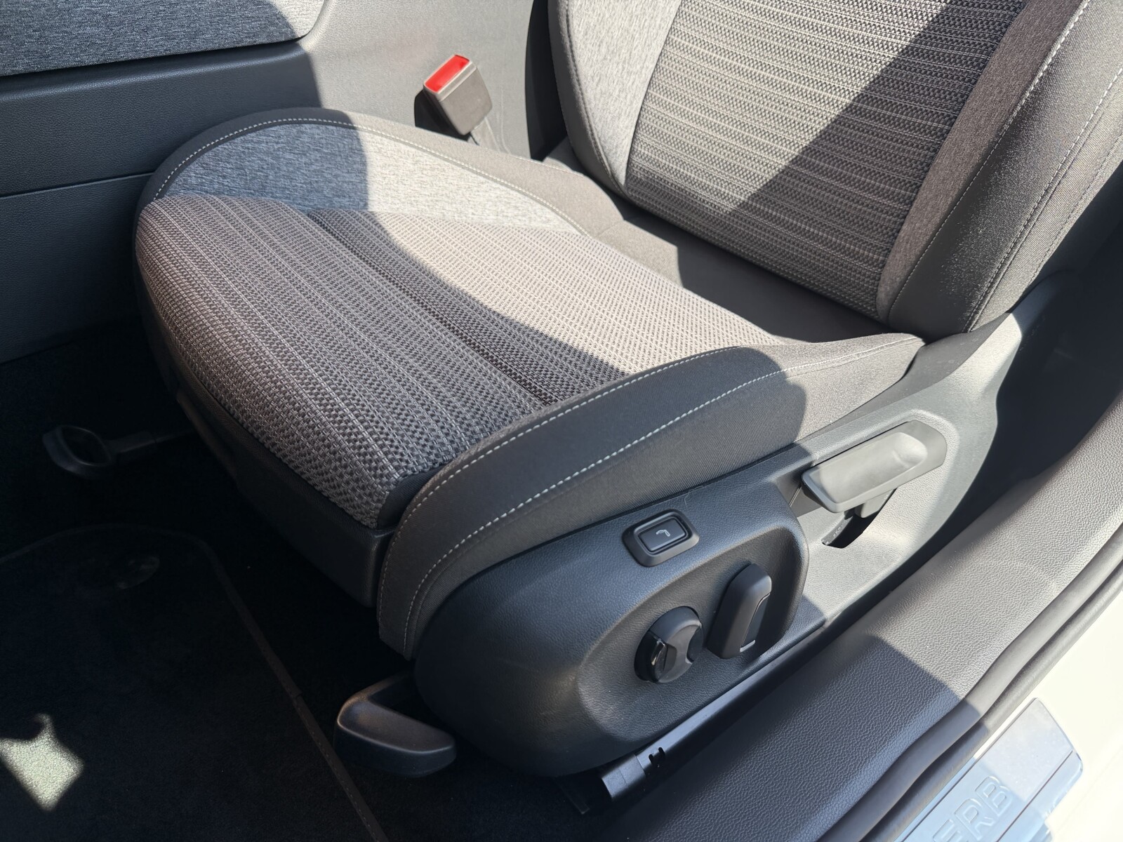 Škoda Superb - zdjęcie 13